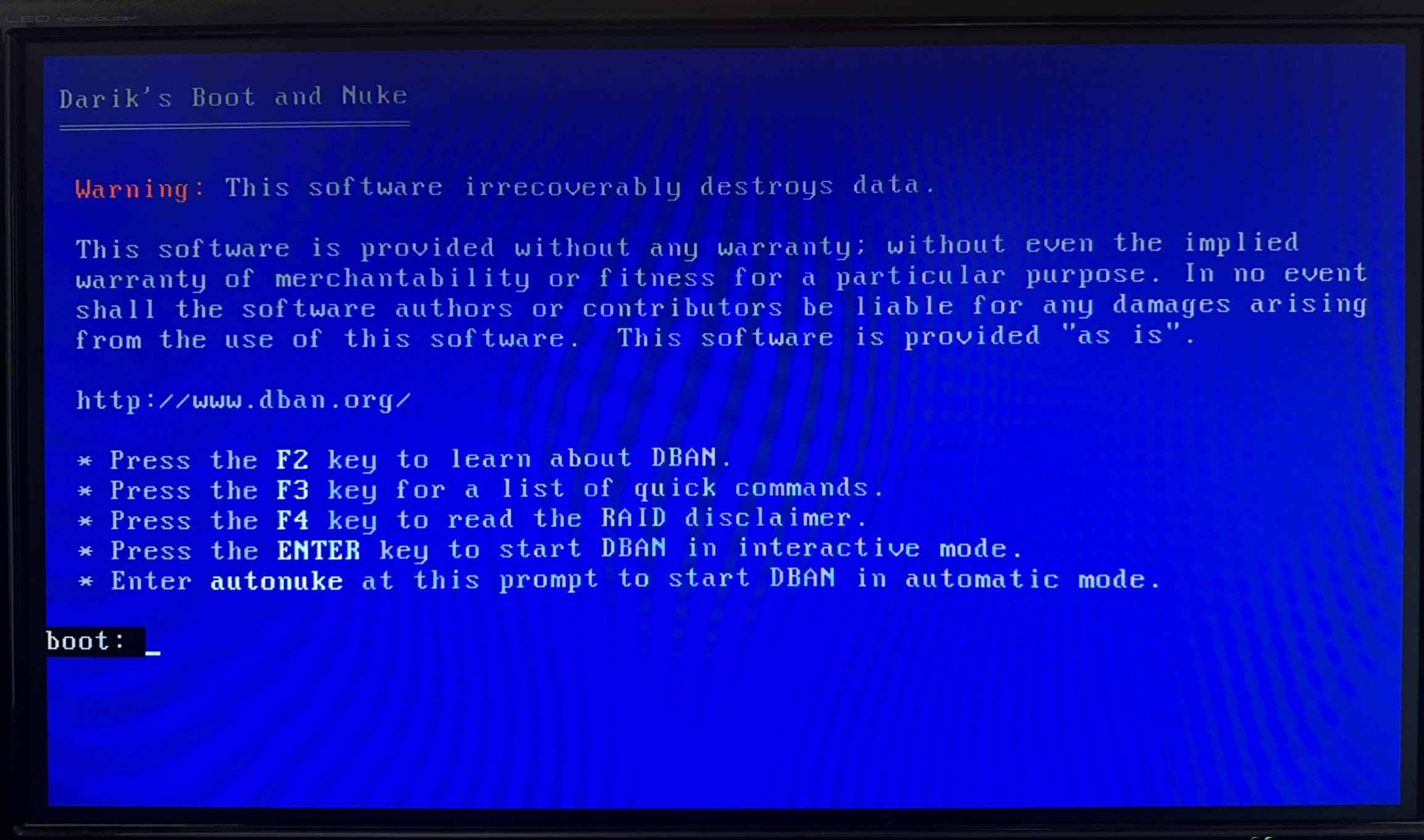 Darik's Boot and Nuke (DBAN) warning screen.