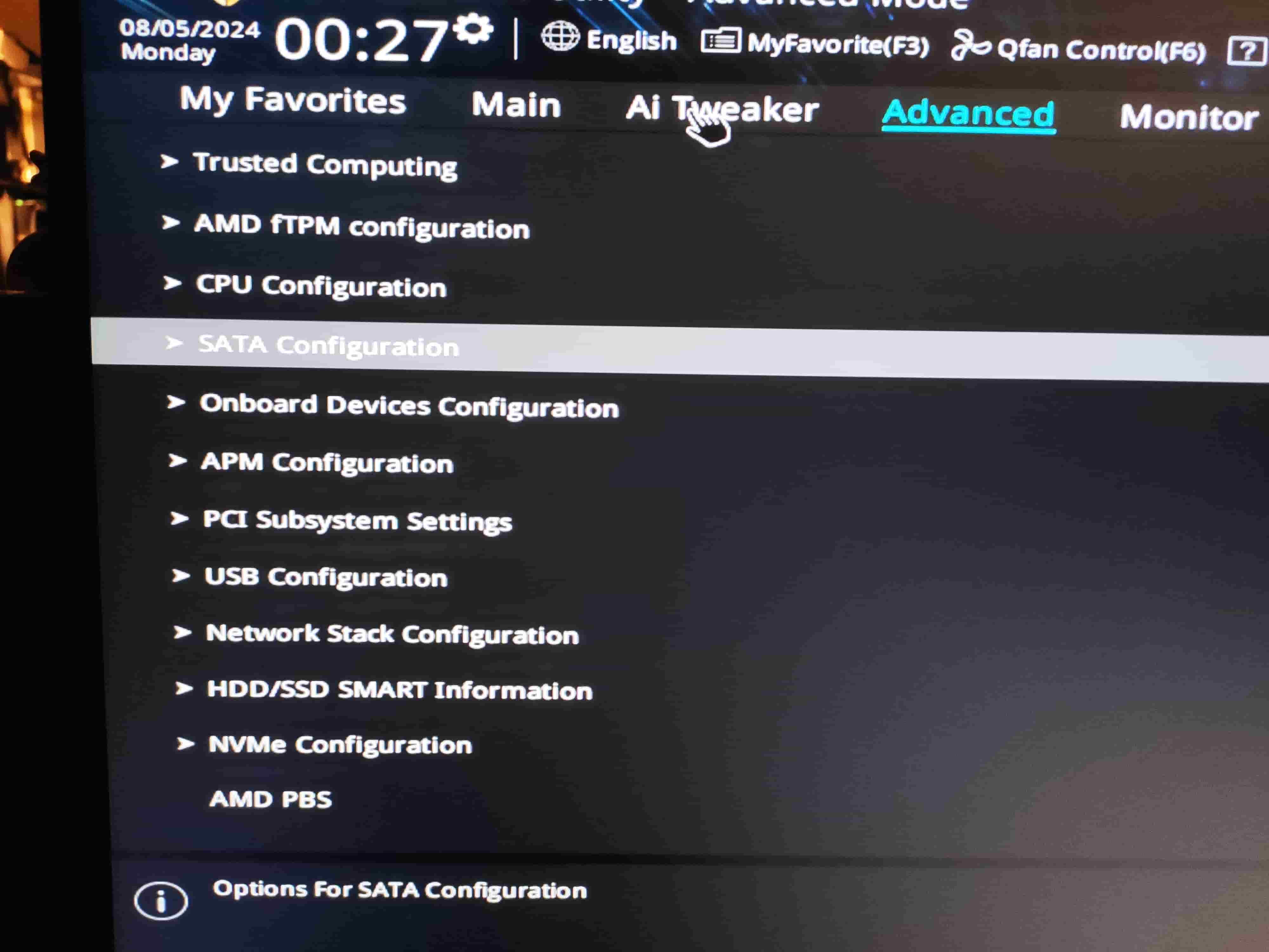 UEFI SATA Configuration